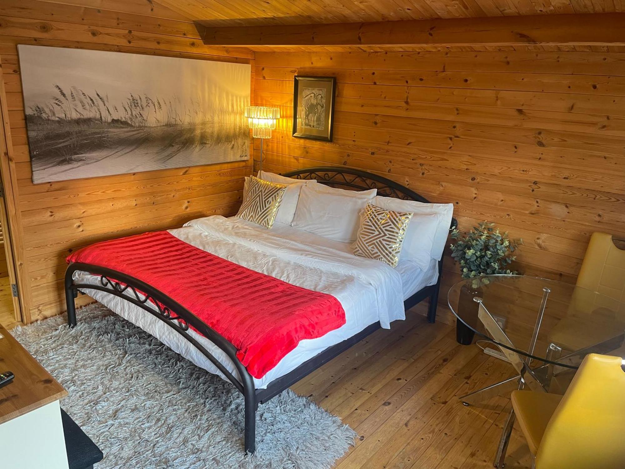 Chalet Free Sauna & Spa Superking Bed Killaloo Buitenkant foto