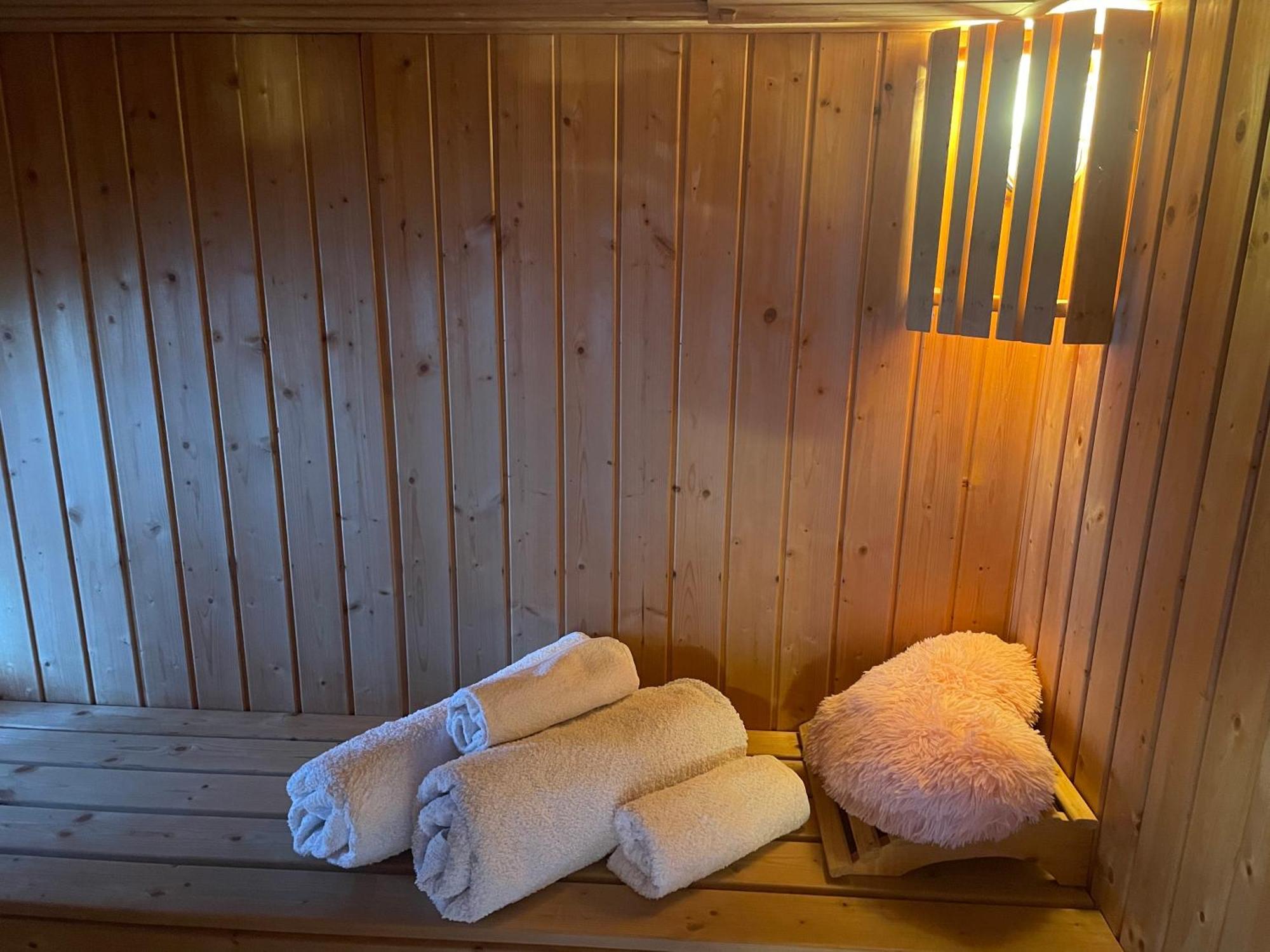 Chalet Free Sauna & Spa Superking Bed Killaloo Buitenkant foto